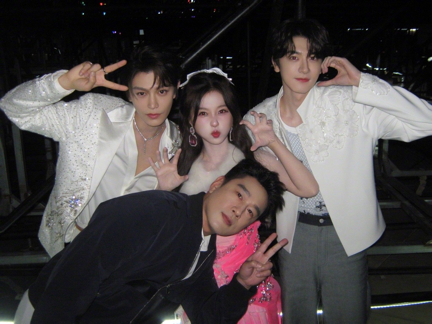 主打一个和和美美 [给你小心心] 