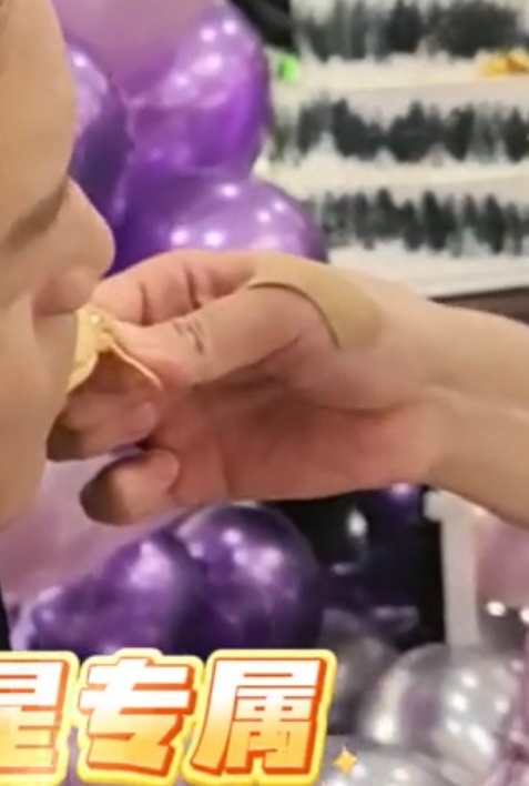 杨旭文黑白诀  ⭐ 杨旭文韩证飞  看到大杨的生日会中的你，还是那么憨直可爱，真