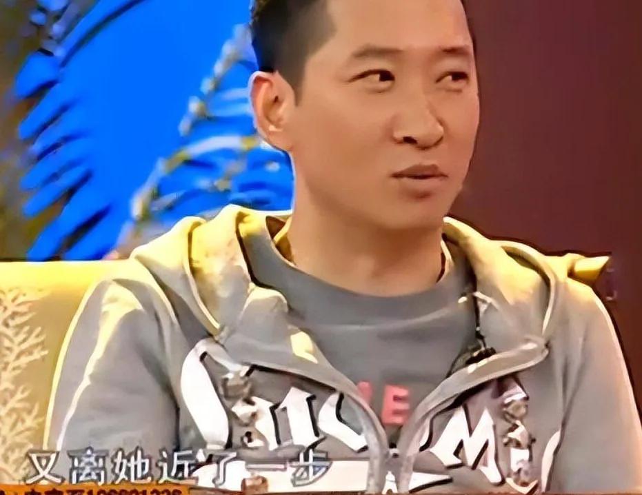 周杰不悼念琼瑶也是有原因的！

昨天琼瑶去世，几乎所有和她合作过的演员都发文悼念