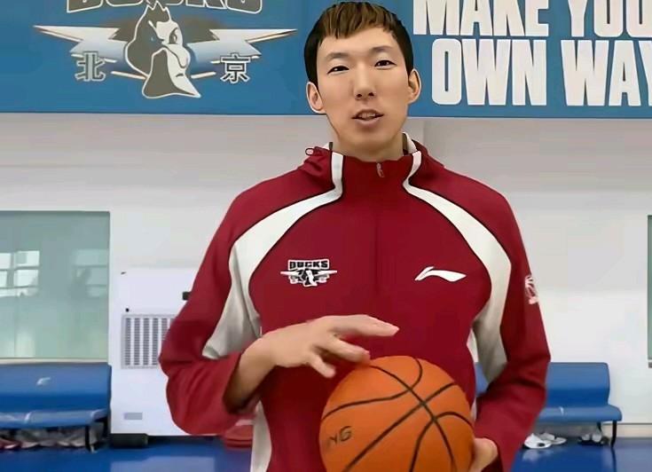 中国男篮战胜了日本男篮，真的是太不容易了啊，这场比赛惊心动魄啊，中国男篮小伙子们