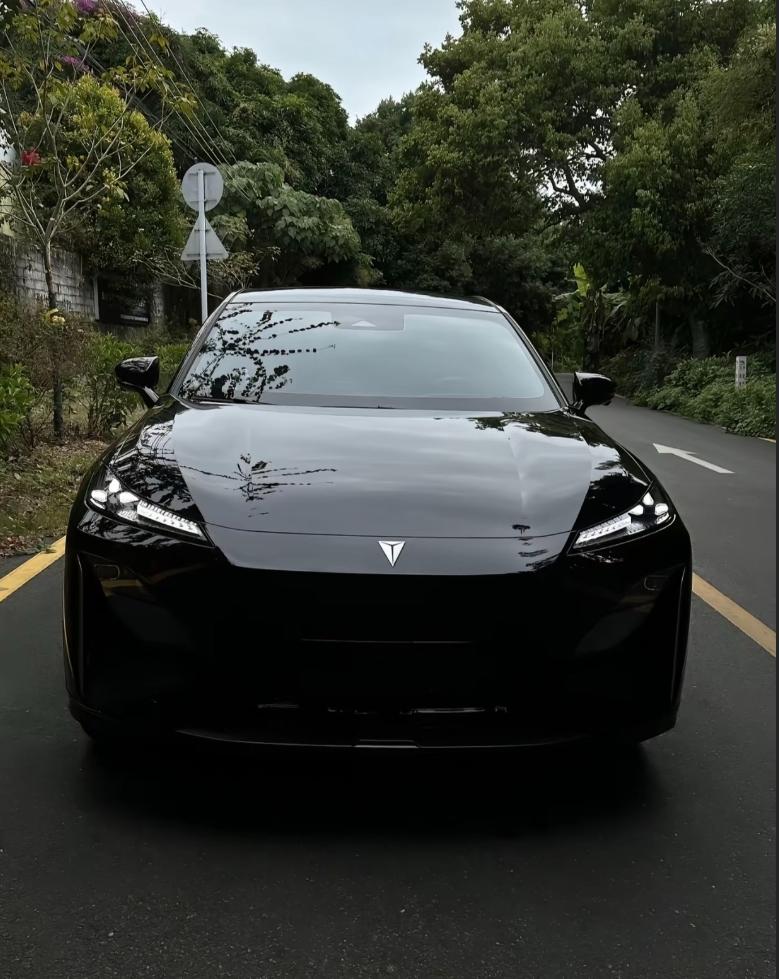 五座SUV这个价位，C16的配置单我是服气的
 
我平时就喜欢研究车，朋友买车都