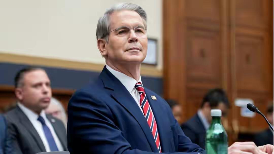 特朗普报复开始，27国联手围华，逐一淘汰中方制造，中方丑话说前