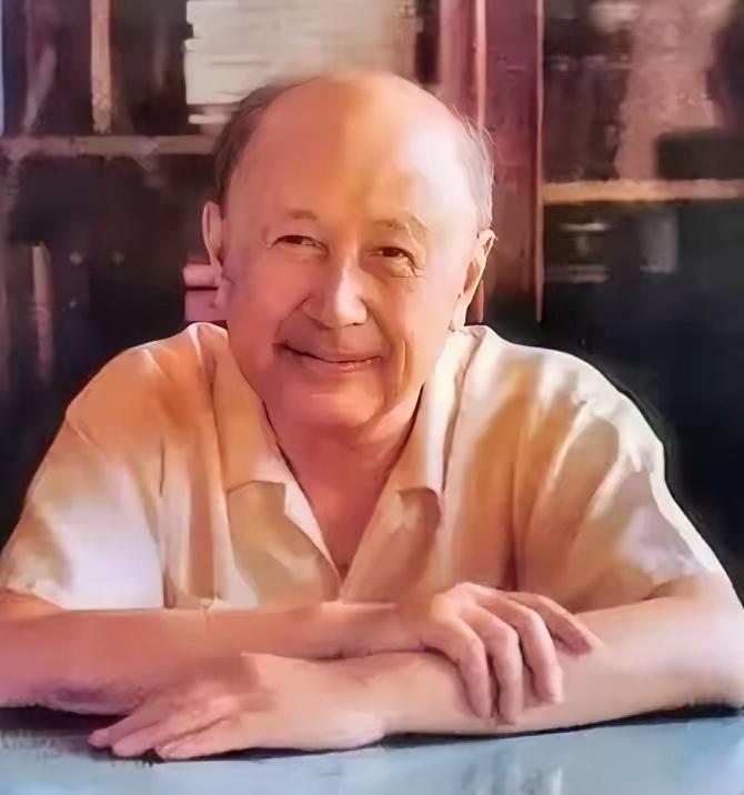 钱学森有多厉害？当年电子陀螺仪的研究团队苦思冥想一年多，始终没捋出头绪，找钱老求