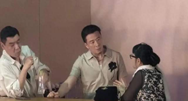 北京这一夜，被半个娱乐圈捧场的那英，让所有人见识她的地位