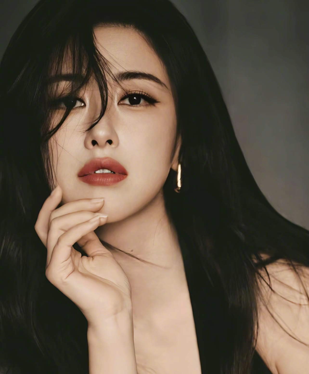 朱珠扛住了顶光生图这姐太有韵味了 