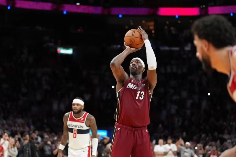 NBA常规赛硝烟散尽，纪录簿上再添浓墨重彩的一笔。老将们依然在缔造不朽传奇：41