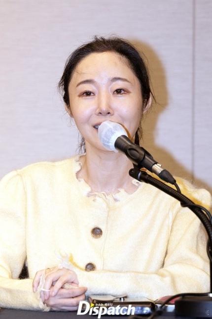 ADOR前代表闵熙珍再次当选为公司内部理事。#闵熙珍再次当选ador内部理事# 