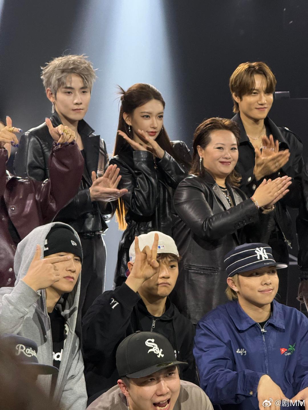 程潇金钟仁合照 程潇金钟仁合影，很会跳舞的两位！程潇金钟仁合影