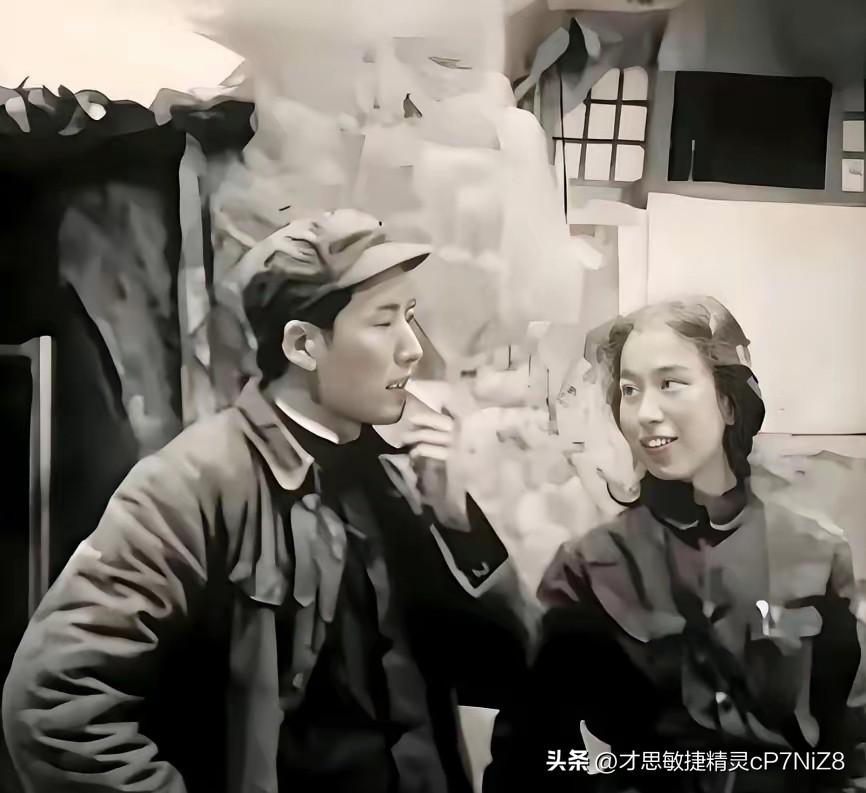 1937年，摄影师拍摄的伟人夫妇生活照片。抗战初期，延安条件十分艰苦。伟人当时的