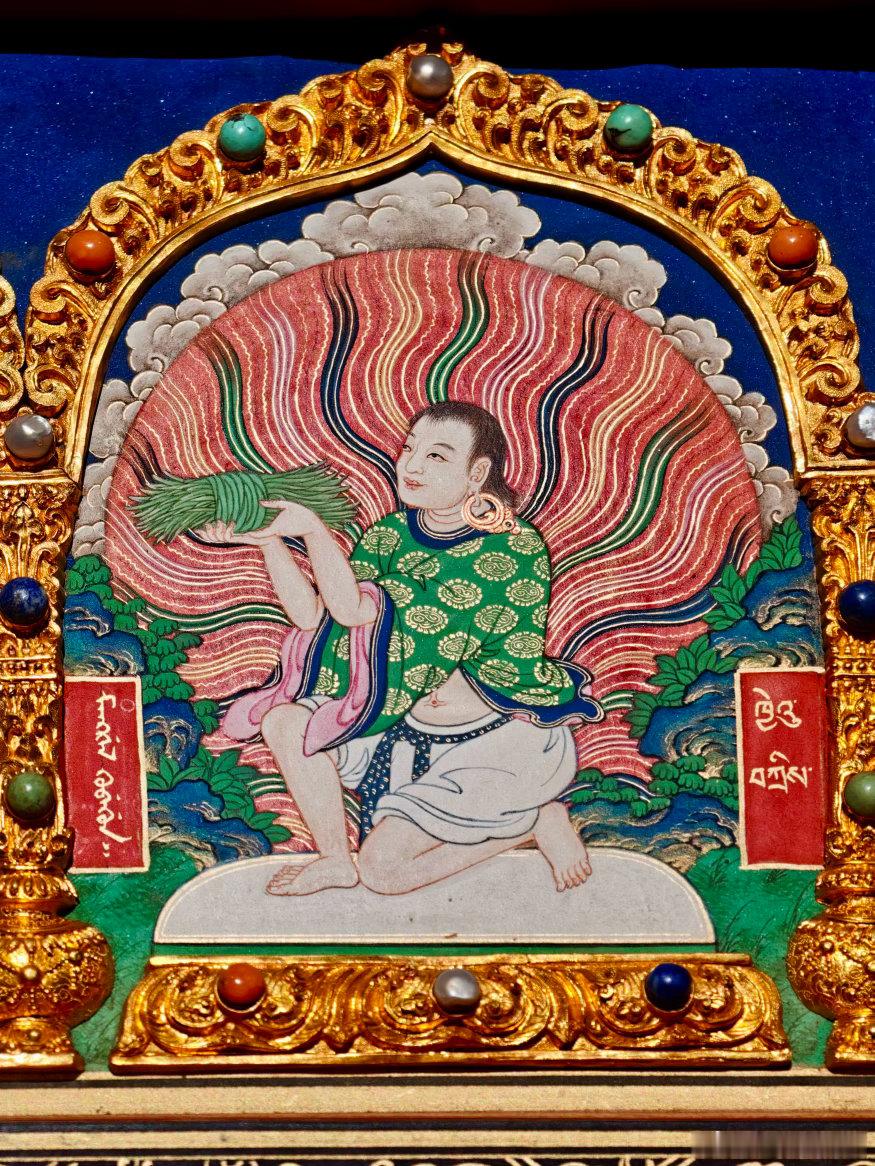 龙藏经，台北故宫嘉义南院。在嘉义故宫南院三楼的佛像展厅，一直会展出一函康熙八年龙