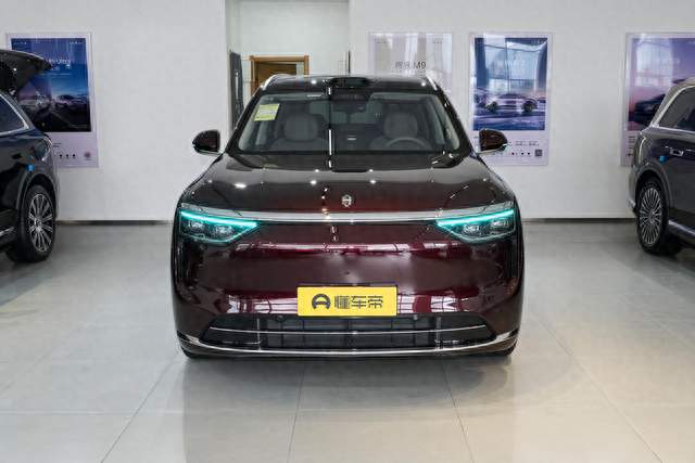 智驾是最大底牌，问界 M8，36‑45 万全尺寸六座家用 SUV 全面解析