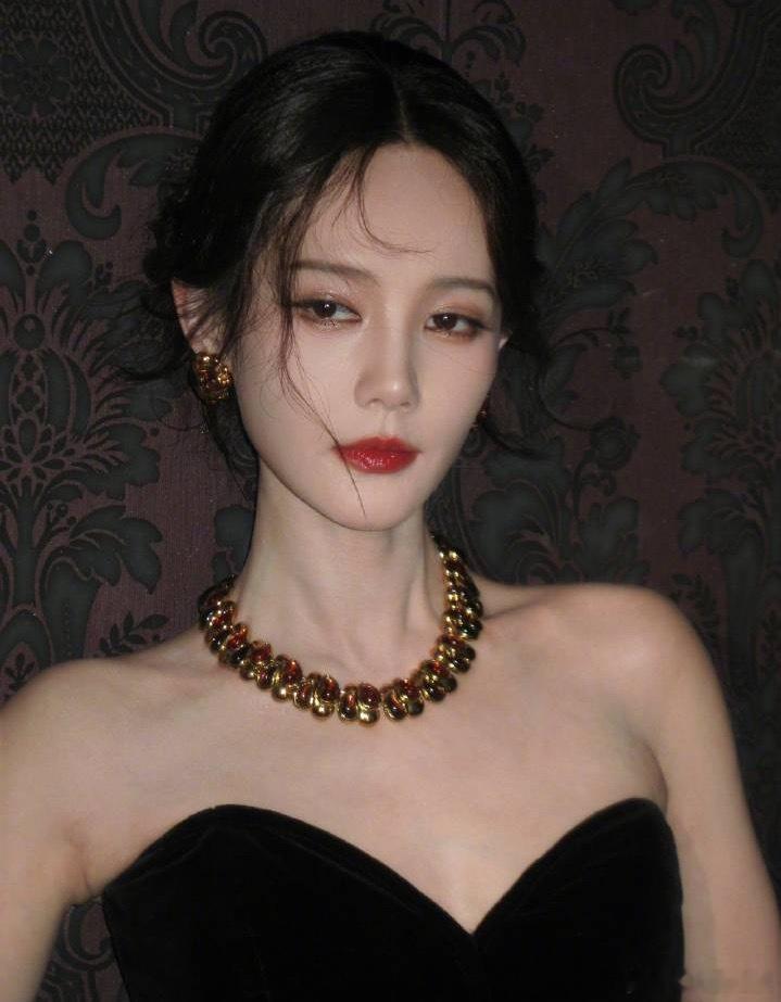 李一桐 我只能旺我自己旺不了夫我就喜欢这样活的清醒的女生，这句话真是只戳我们当代