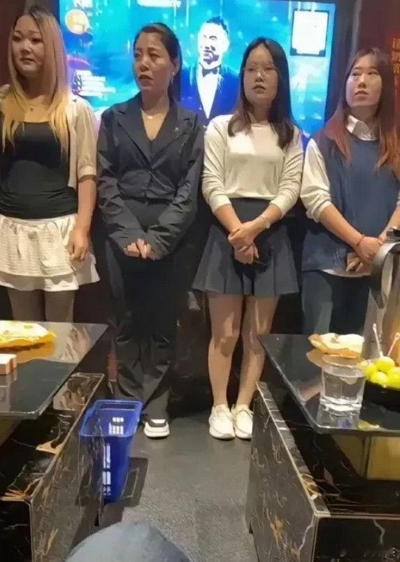 这家ktv包4小时只需要198，你们觉得值么 ​​​