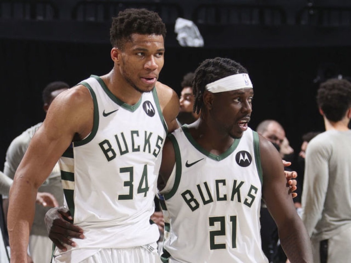 雄鹿大老板谈到字母哥的未来：“要么续约，要么被交易。” 