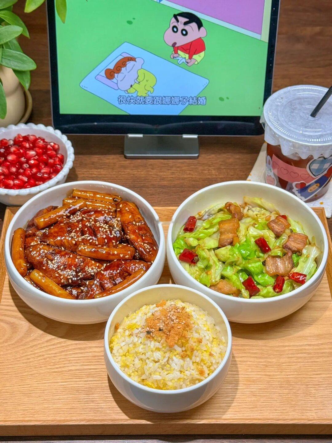 🥢一人食| 年糕可乐鸡翅🍖手撕包菜