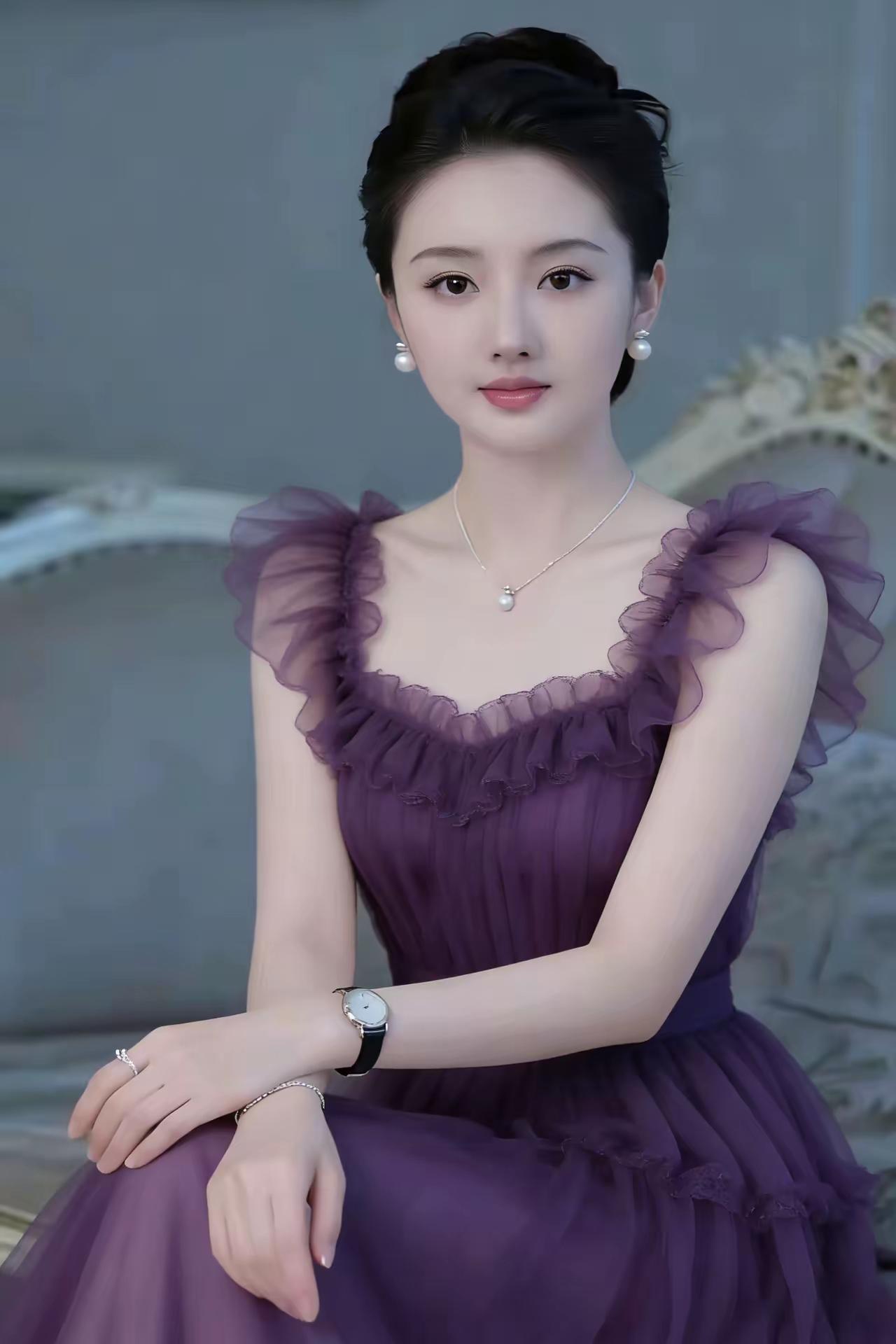 优雅紫裙，气质女神，复古优雅，时尚穿搭