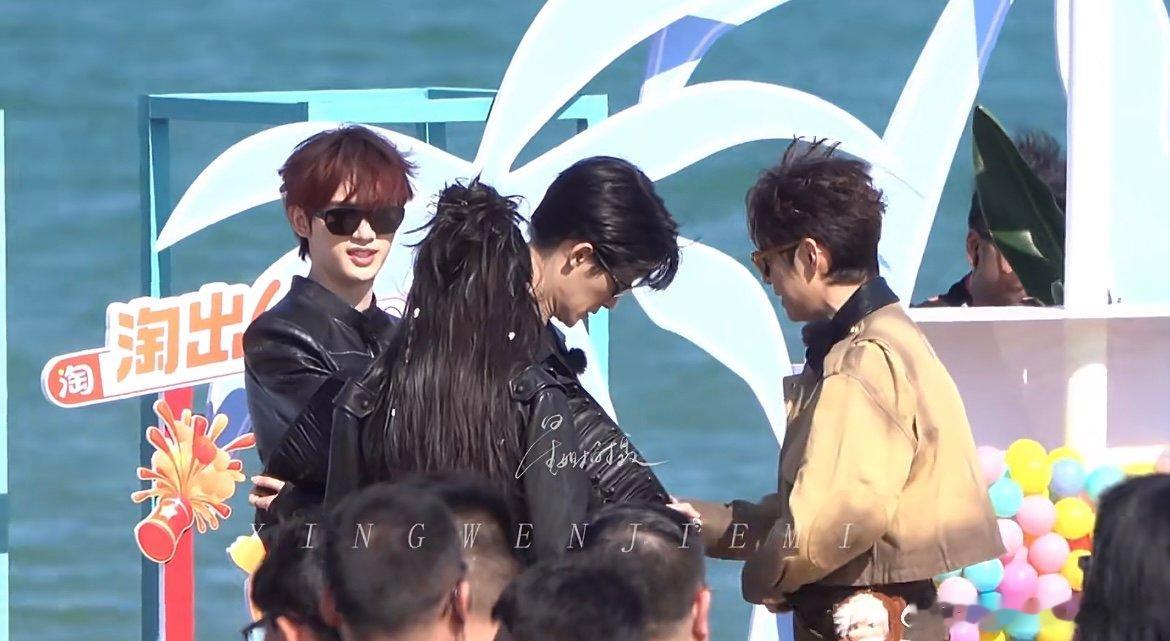 何炅问檀健次孟子义丁程鑫内搭穿了啥你好星期六 谁懂何老师的八卦魂！团建时突然追问