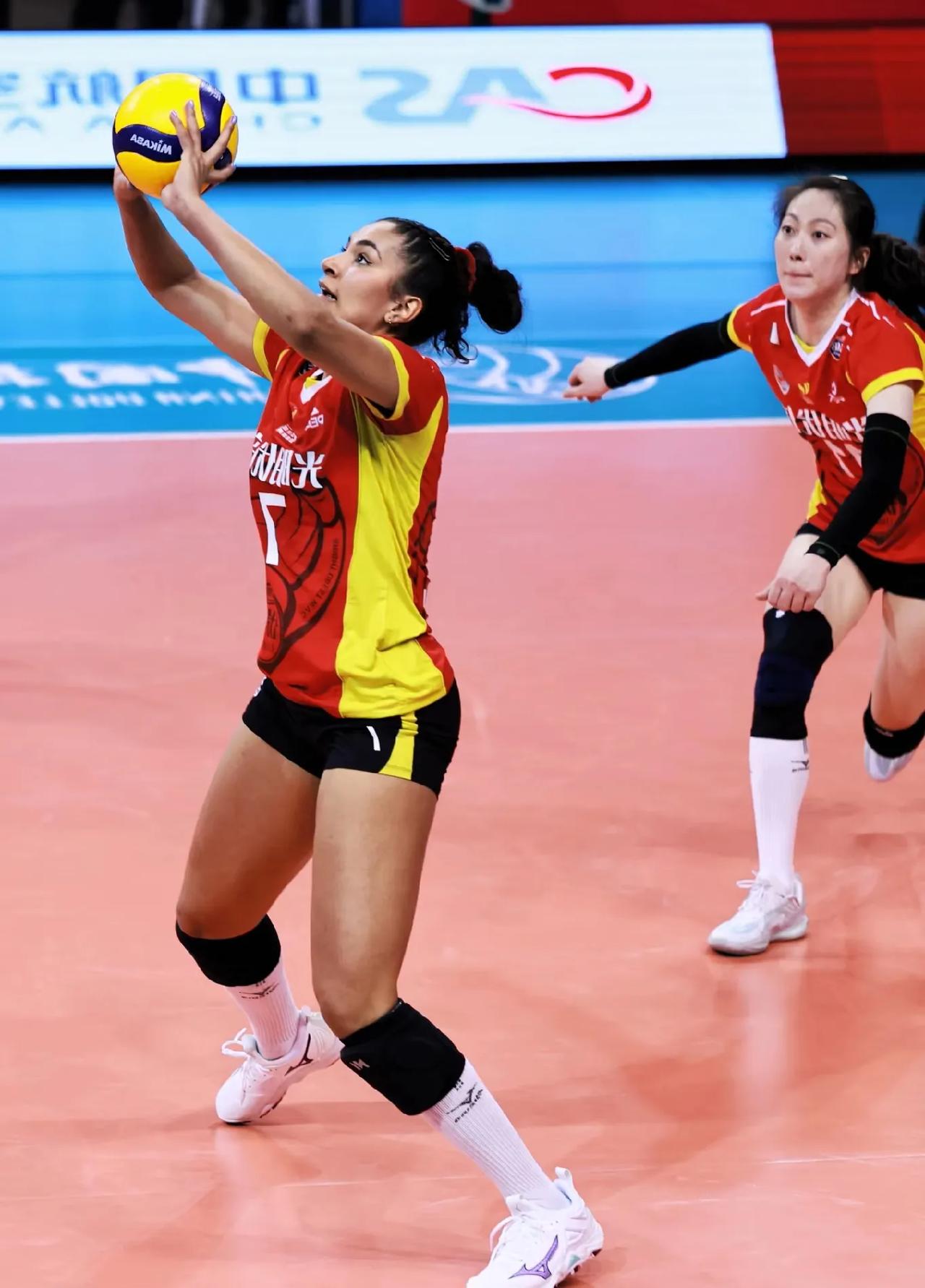 🏐[加油]2024-2025排起联赛最后一轮，上海女排VS辽宁女排比赛场景。排