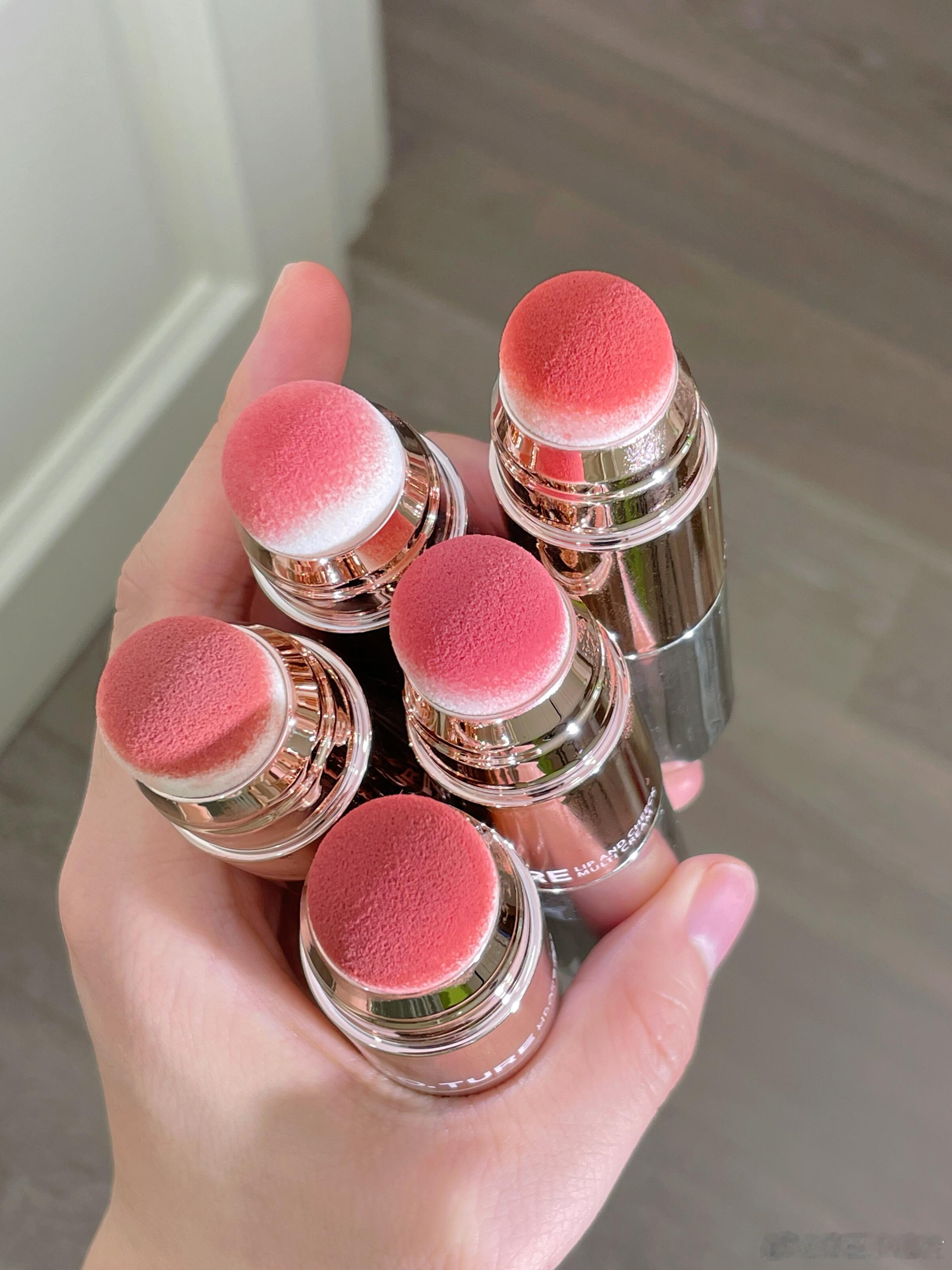 一支口红搞定全妆美妆V赏懒人出门“作弊神器”升级！Chio.Ture这支唇颊两用