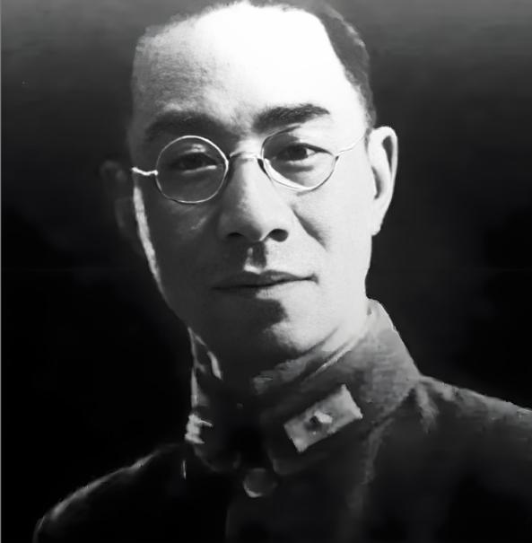 1949年2月北平刚解放，国民党保密局刚上任不到俩月的站长徐宗尧走进了地下室，打