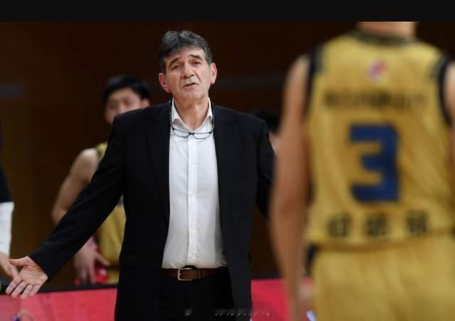 北京时间12月9日消息，距离新赛季CBA联赛开始还有两天。尽管联赛还没开打，没想