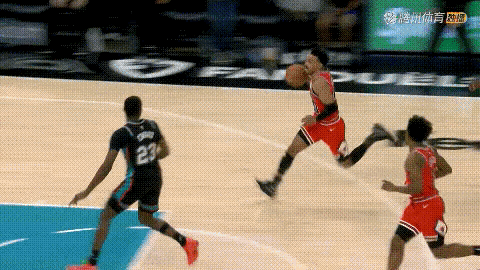 可惜啊！塞克斯顿的绝杀球超时了，公牛124-125惜败给灰熊💔。北京时间3月2