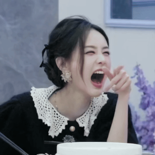 李一桐 我只能旺我自己旺不了夫可是这么多年了被网友称为体寒女星，拍什么剧都火不了
