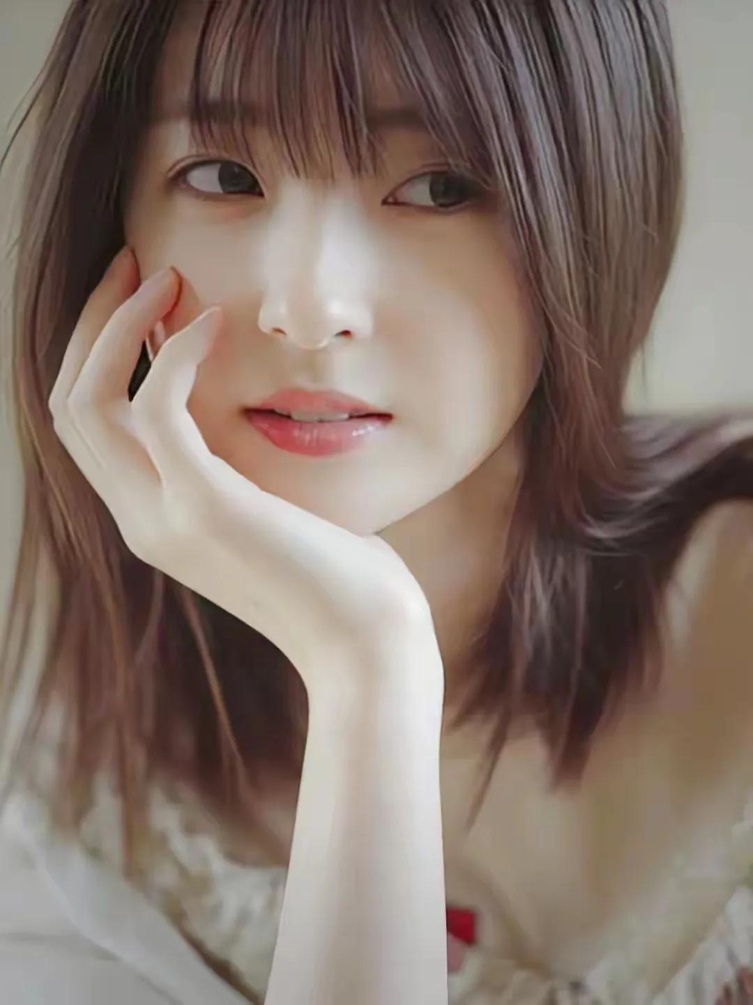 甜美小姐姐，
