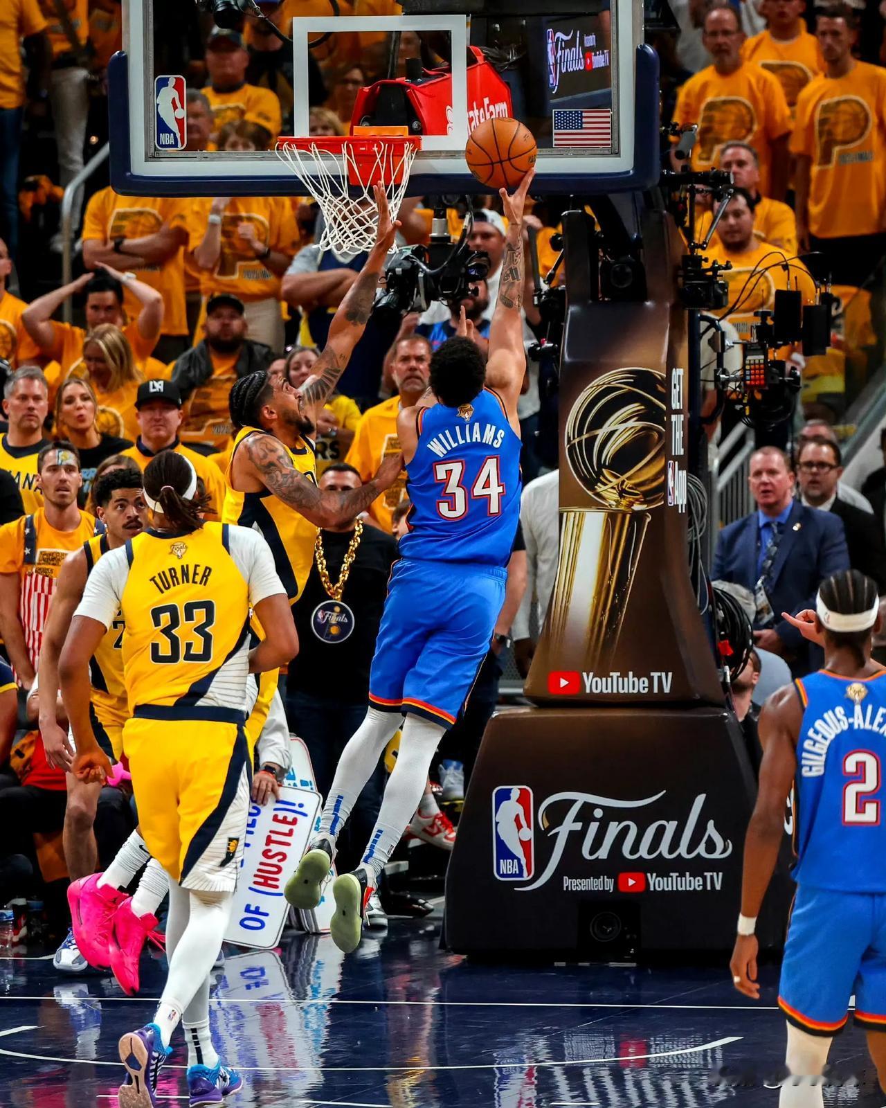 NBA总决赛G4，步行者真的太可惜了，在末节崩盘，在末节还剩下2分25秒时，还握