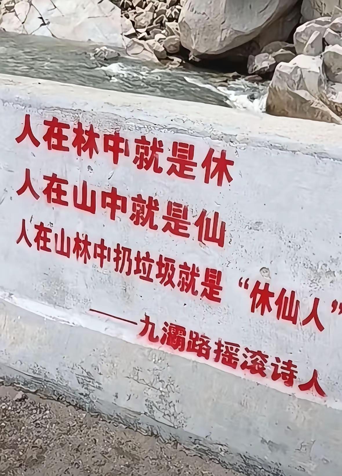 世界上最爱我的人是谁？这还挺难选的。
很多人说是妈妈。从小到大不管我怎么闹、怎么