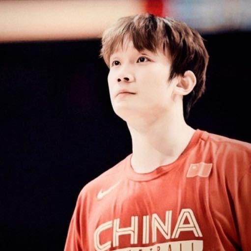 丁彦雨航：“这八年去过的医院不下20家，拍过的片子大几十张，到最后甚至开始寻仙问