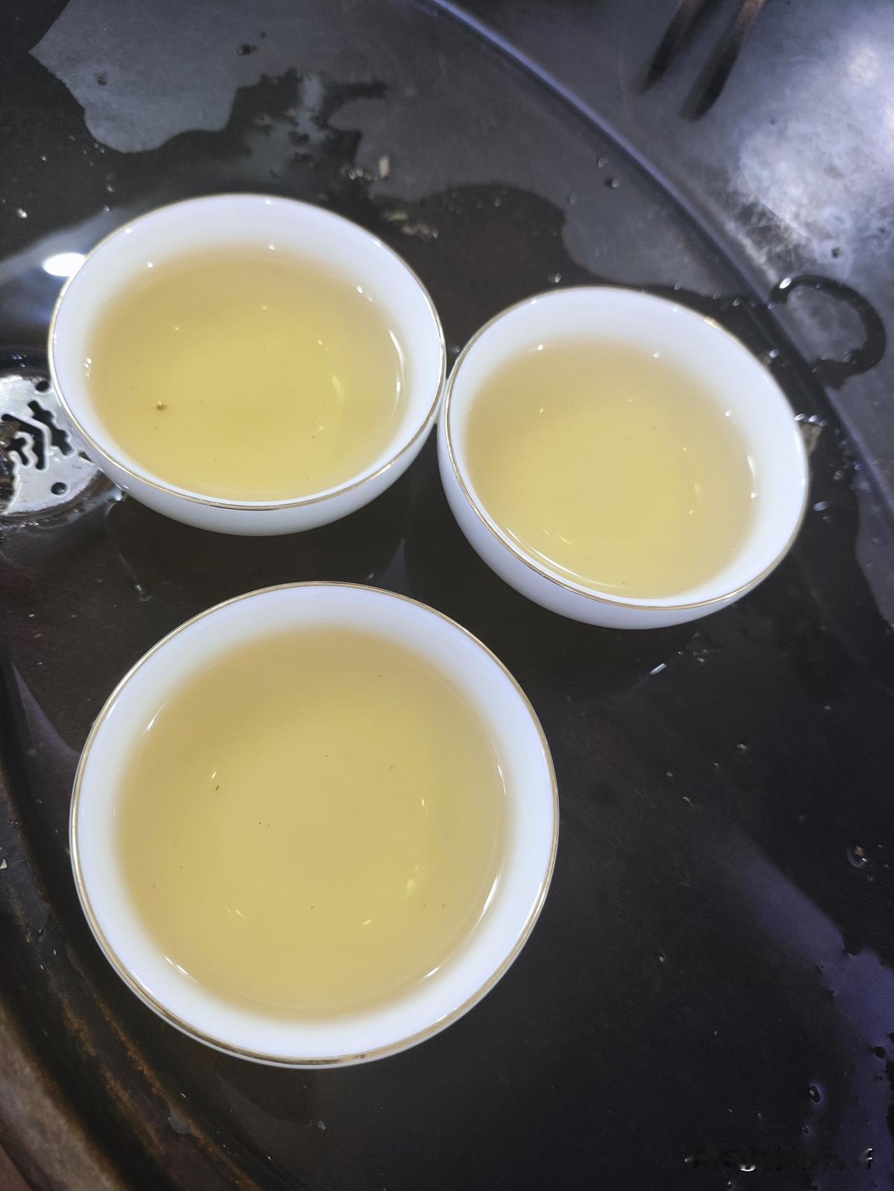 标准的功夫茶为什么是三个杯子呢？