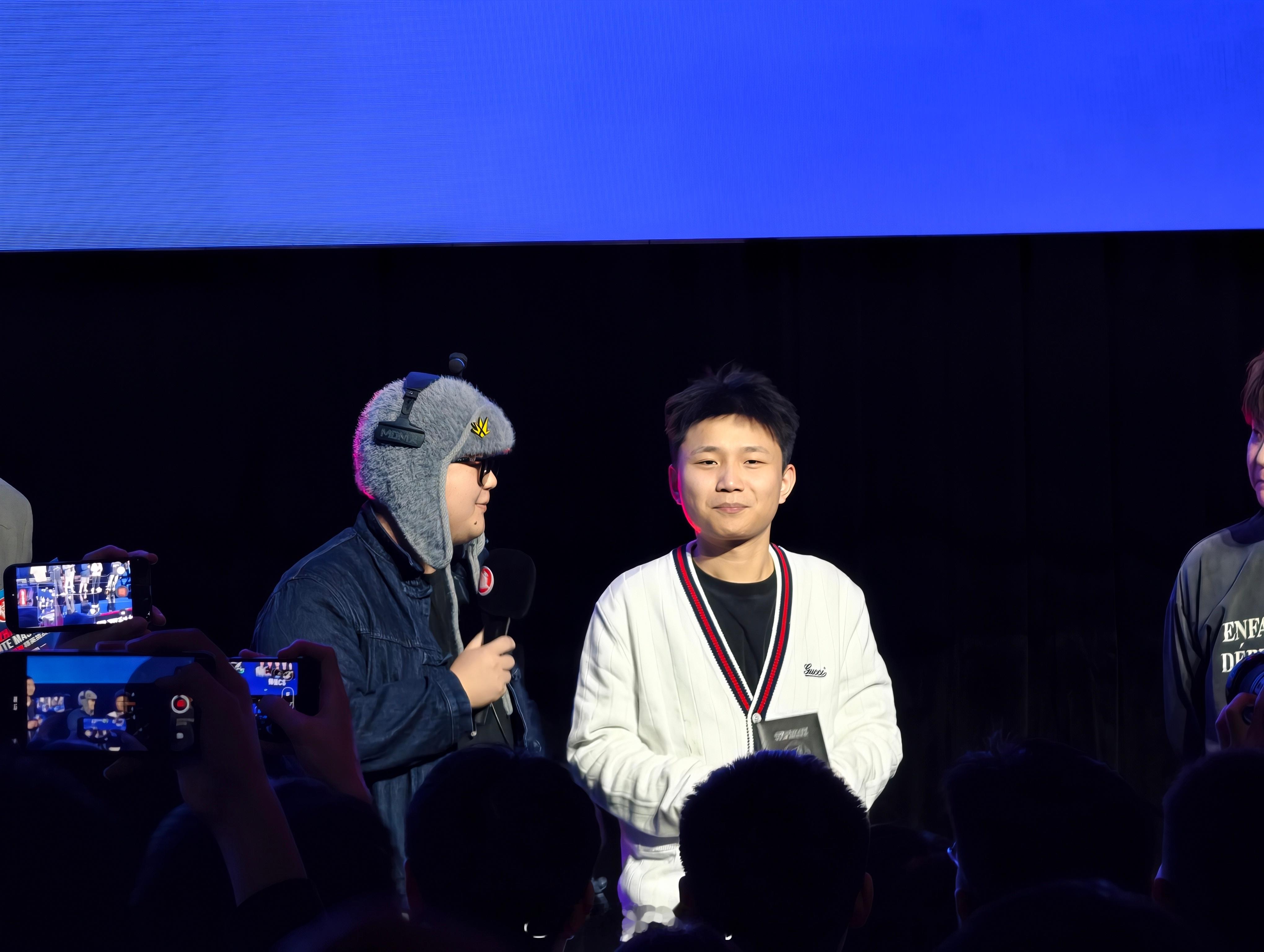 2026 ZEM 值得买科技精英挑战赛（CS2电竞比赛）边看比赛边种草电竞设备。