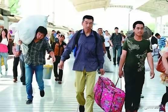 2026年的春节将会是最冷清的春节，为什么？因为中国社会的所有结构、伦理、价值观