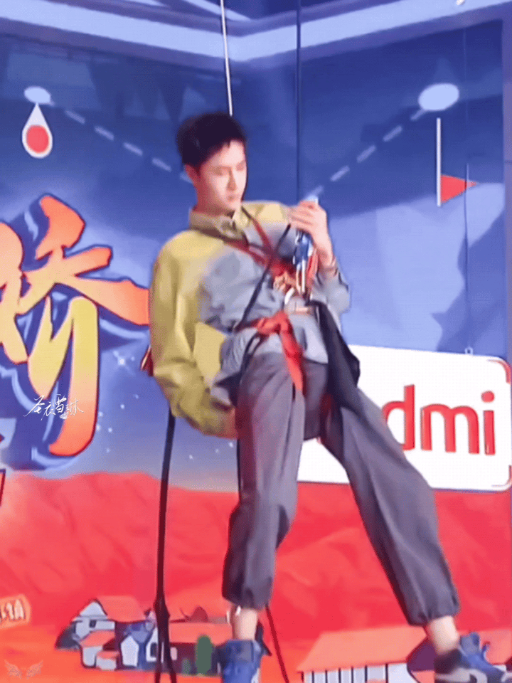 王一博又被夸“好大”了，实事求是，当之无愧