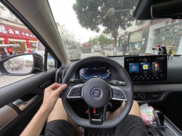 幸好没有跟风买插混，因为明年的油车会以更省油的方式与我们见面