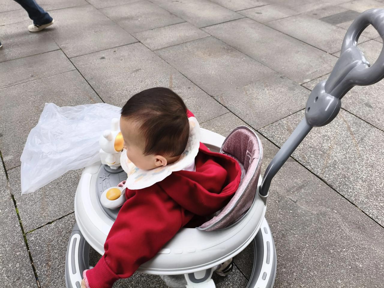 4月24日A股预测：
今天跌了，明天星期王A股小阳