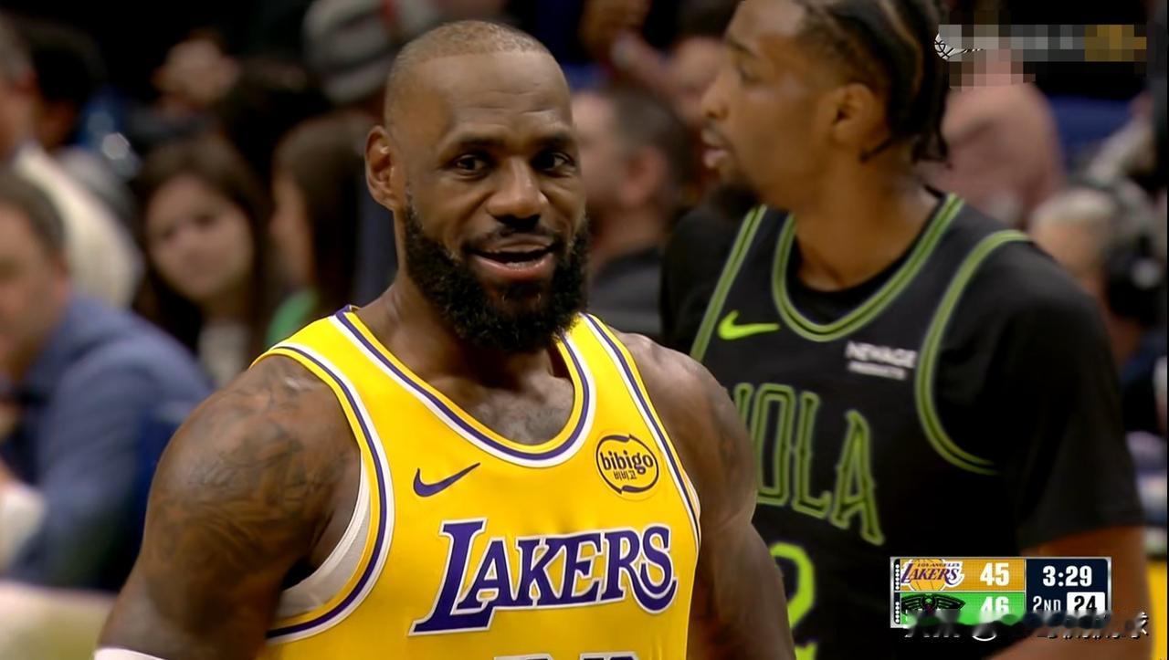 湖人超级巨星詹姆斯真是太反常了！在今天湖人客场挑战鹈鹕的比赛中，目前双方半场战罢