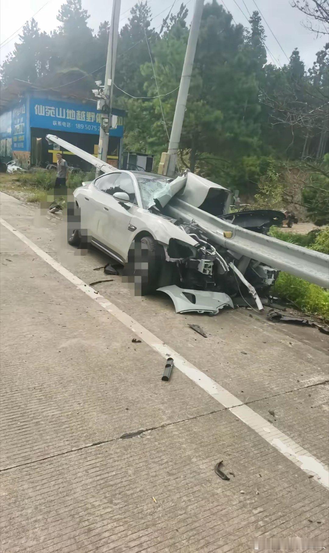 好言难劝该死的鬼，早就说了速度不是什么信仰，别把平常马路当成纽博格林北环（纽北）