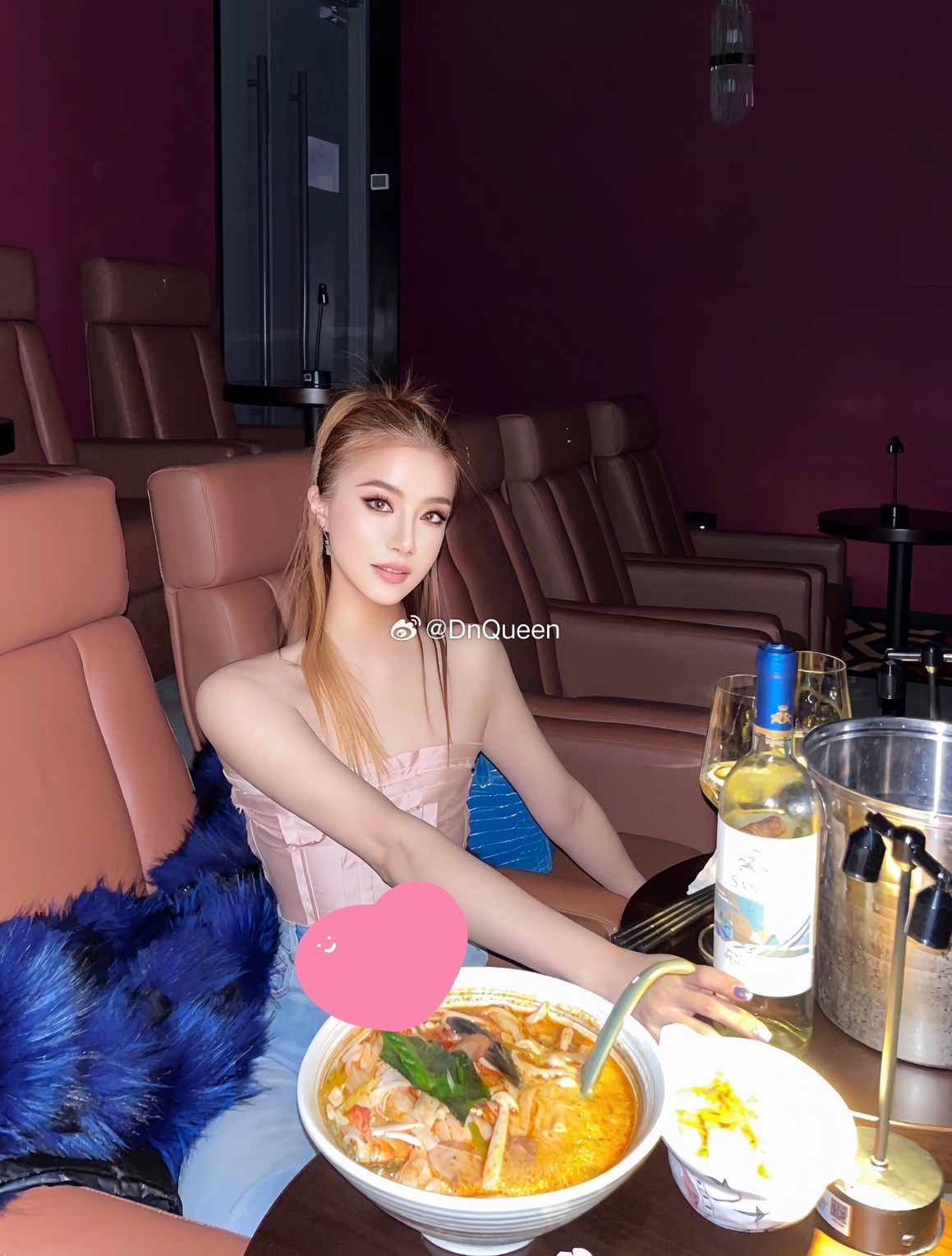 可以吃饭喝酒的电影院看了一部电影哭的稀里哗啦 ​​​