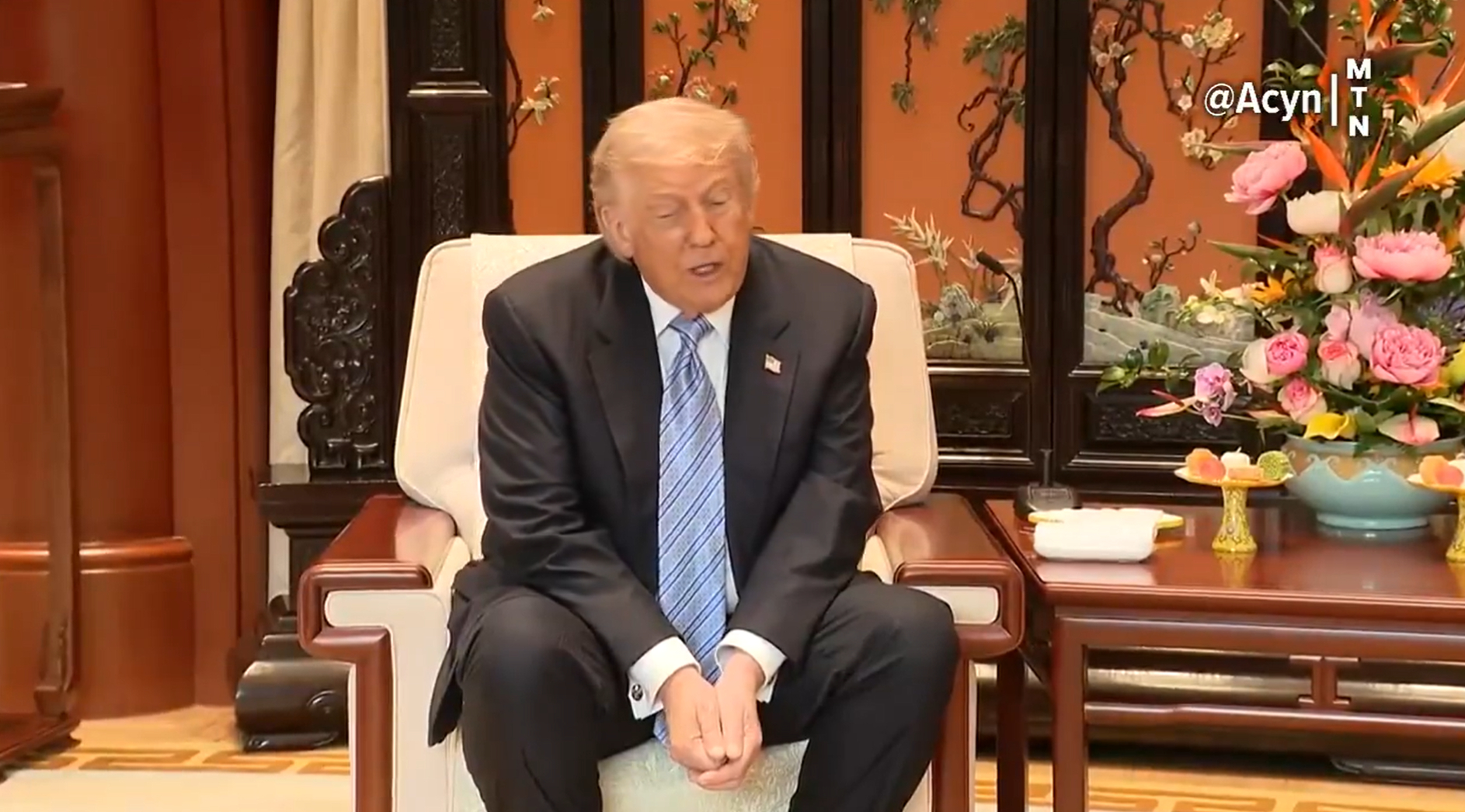 🔻特朗普：“我希望（霍尔木兹）海峡保持开放。目前我们正在关闭它。他们关闭了，我