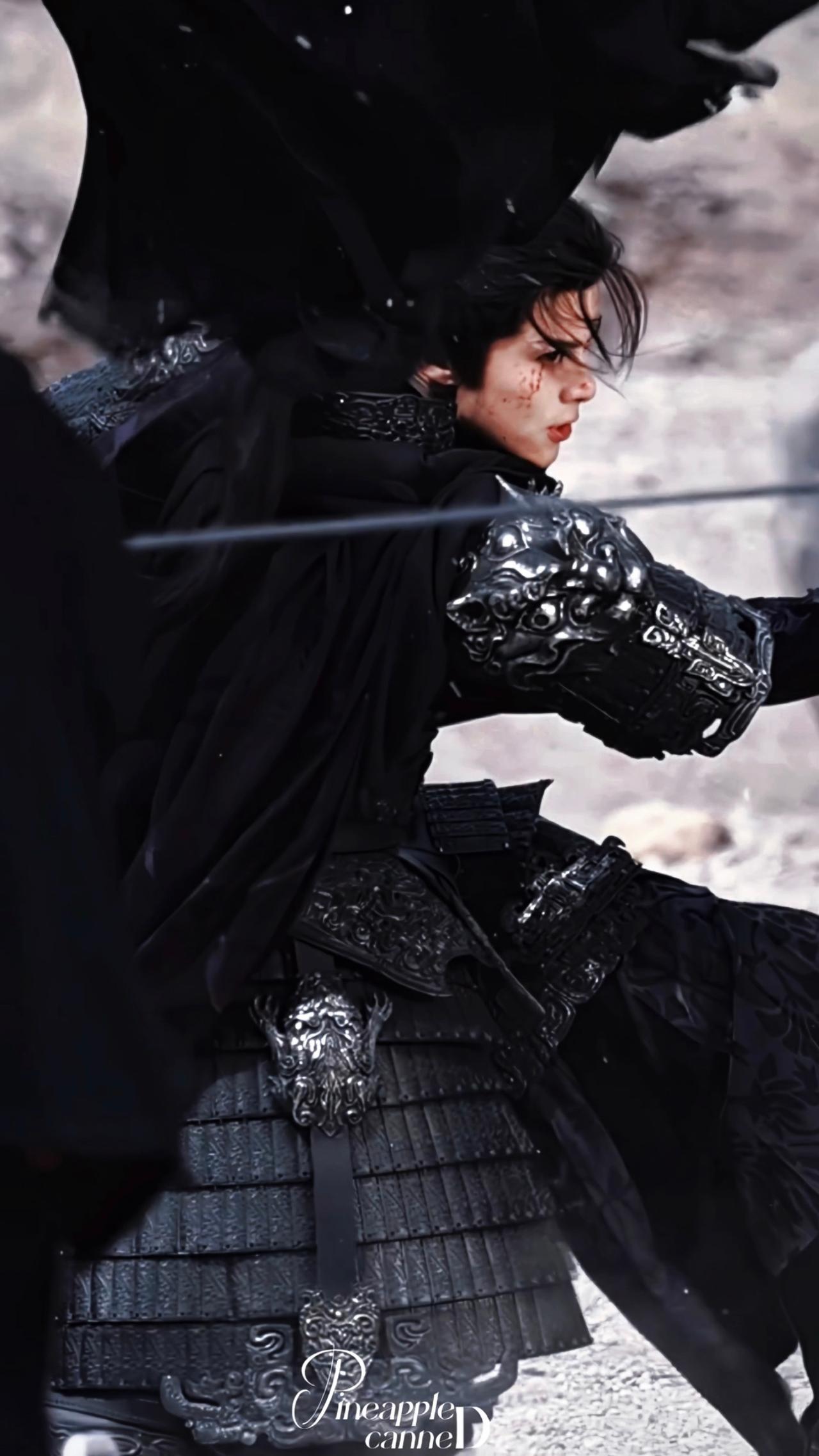 钢筋铁骨，娘不了一点。