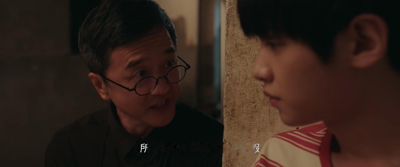 《四喜》这部剧嘎了3个人，看到最后，还是第一集最讽刺。

《四喜》可以改名叫《三