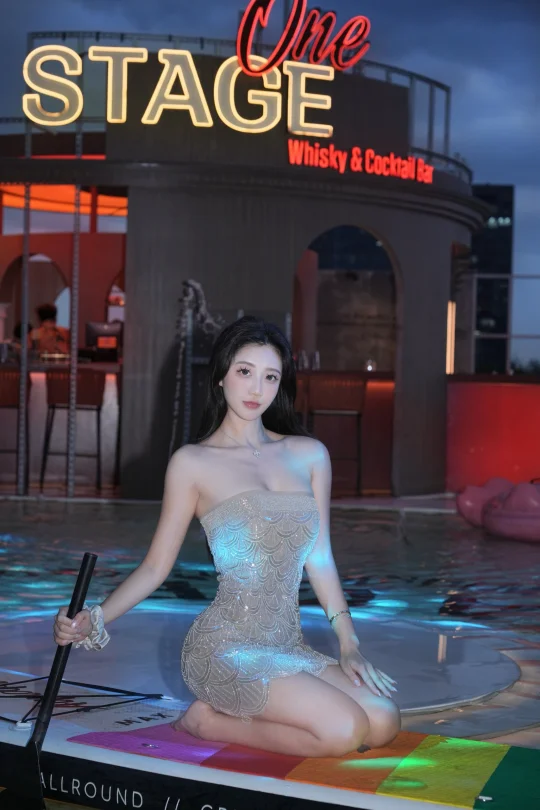 谁说酒吧晚上不能出片！！📸