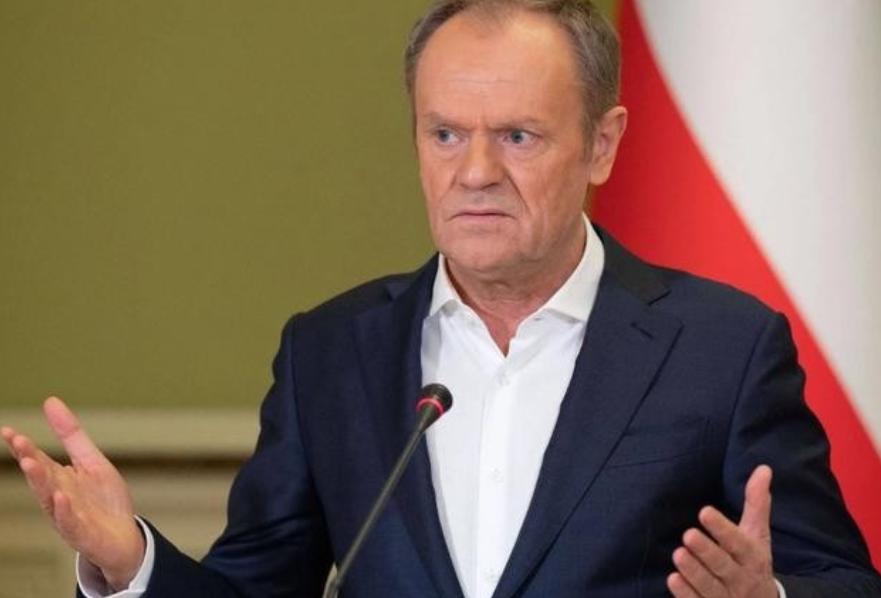 波兰，算是把整个欧盟推下了悬崖！很多人以为，波兰外长指责中国“发战争财”，只是一