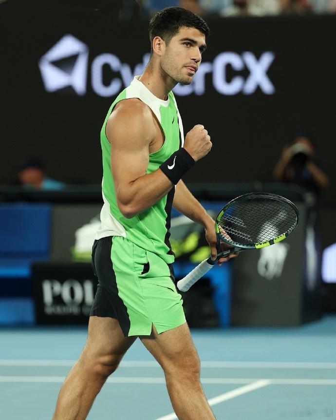 阿尔卡拉斯亮相新赛服大家觉得如何呀？澳网2026网球这很澳网澳网