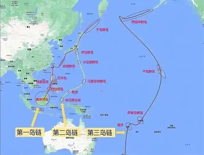 如今第一岛链早已拦不住中国海军，这条冷战时期美国亲手画下的海上封锁锁链，实际的拦