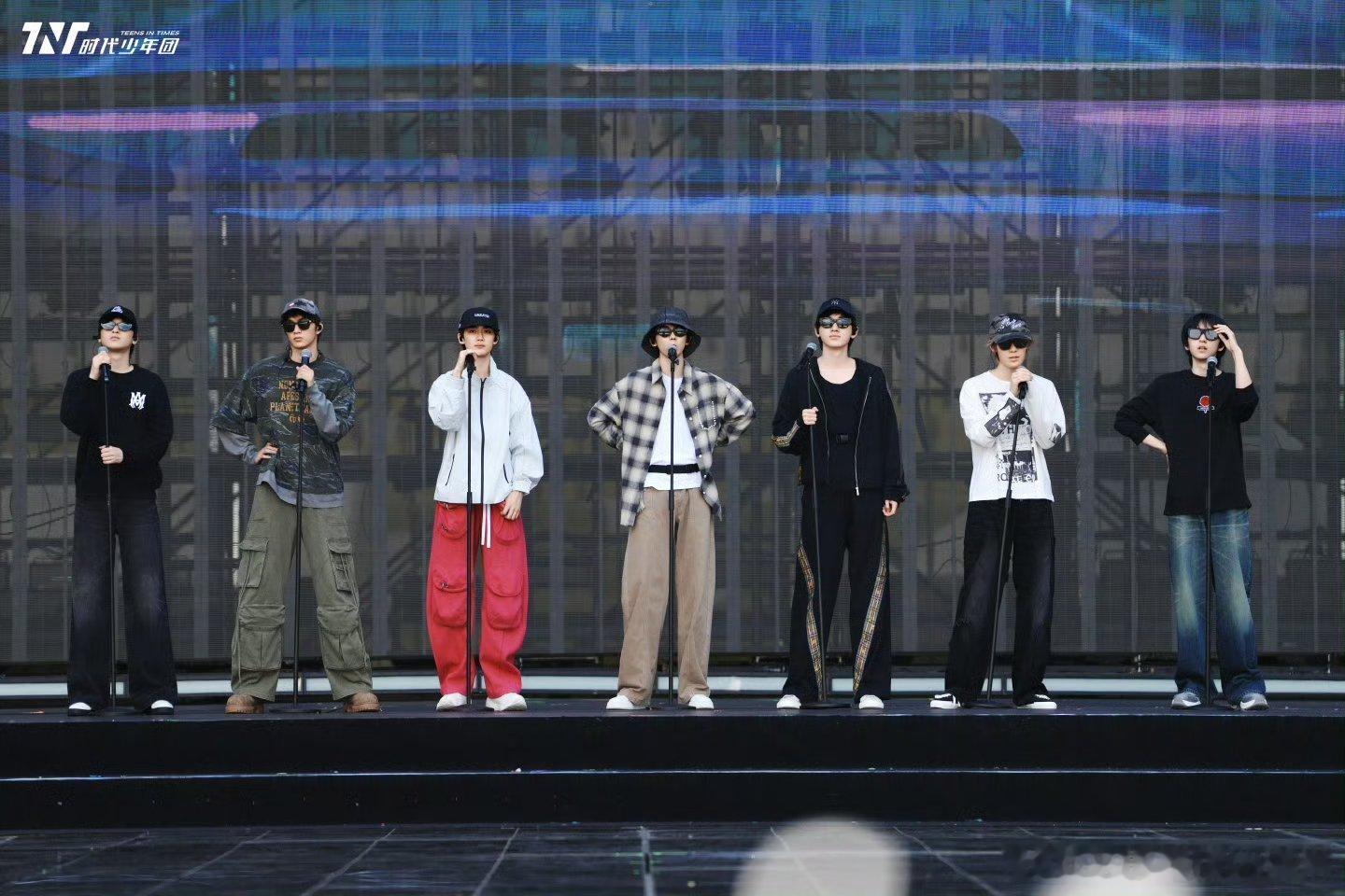 时代少年团2026新音彩排照时代少年团新年音乐会彩排时刻好吧 