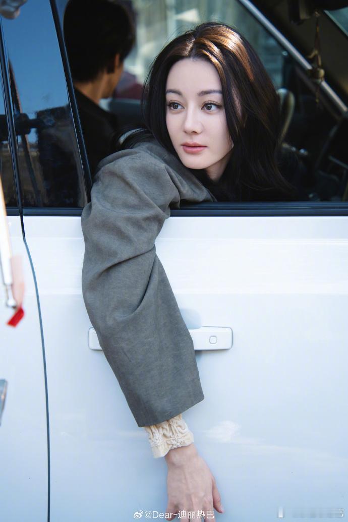 《枭起青壤》迪丽热巴聂九罗定格瞬间📸，真的是感受到热巴很爱这个角色呀，比耶的镜