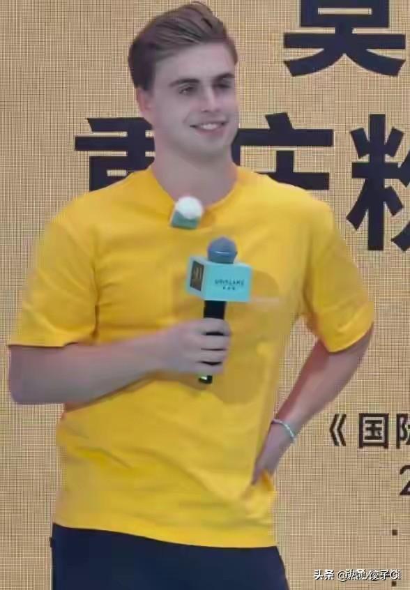 记者问莫雷加德，如果选一位国乒女将作为混双搭档，你会选谁？为什么？他说，这是个好